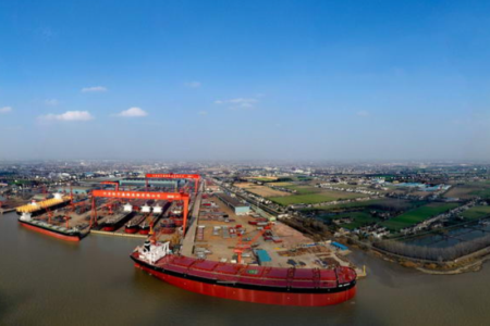 Top SGX Stocks Q3 2026: Only 4 Blue Chips Beat the STI Yangzijiang Shipbuilding